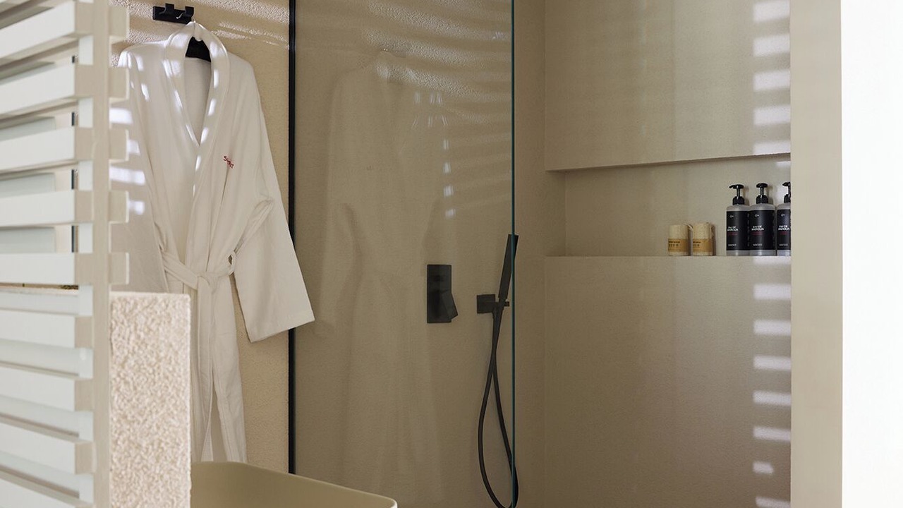 Photo of Bathroom in Fira