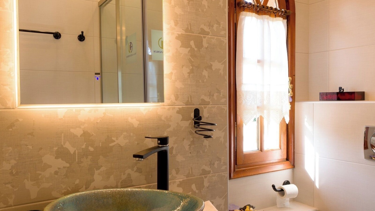 Photo of Bathroom in Thermi
