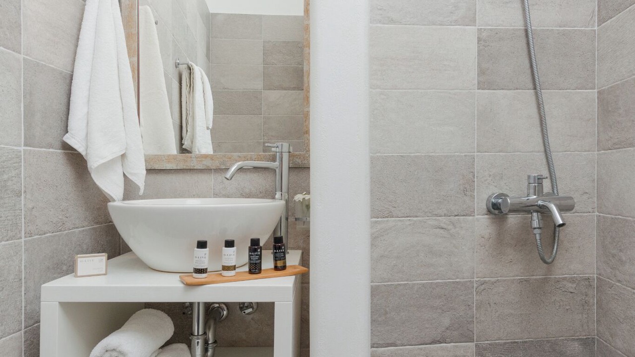 Photo of Bathroom in Katapola
