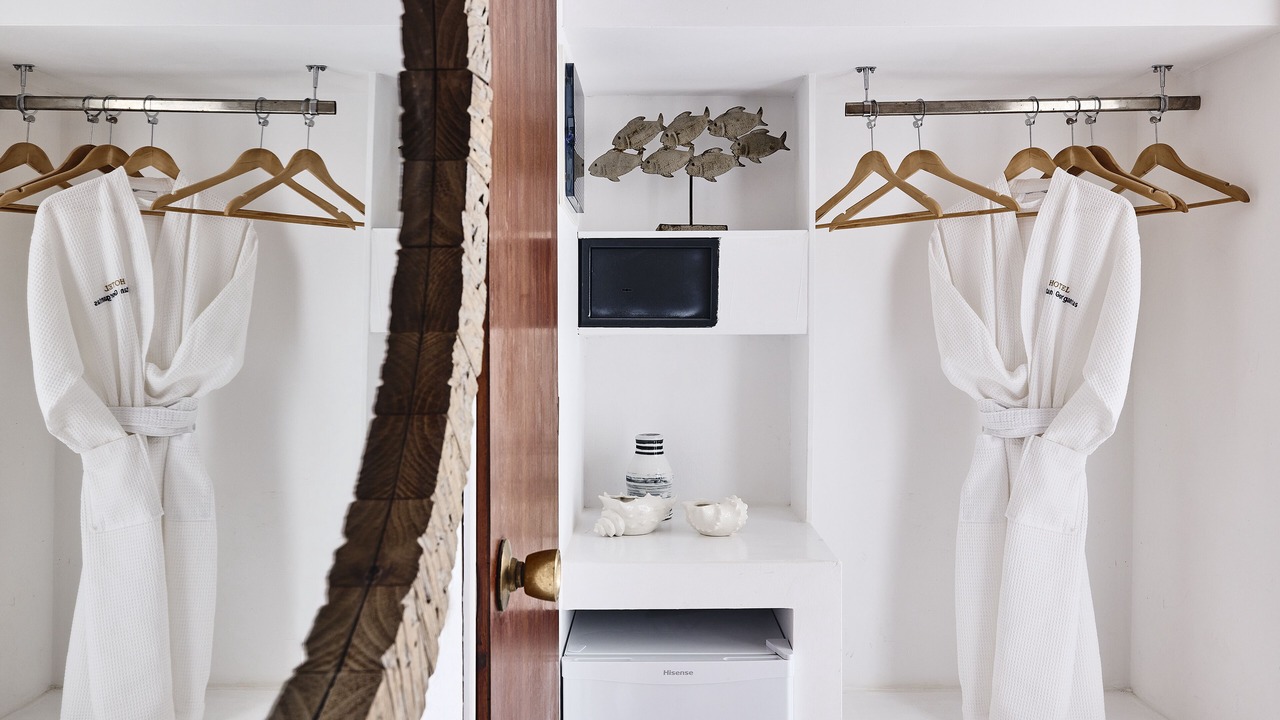 Photo of Bedroom in Adamas