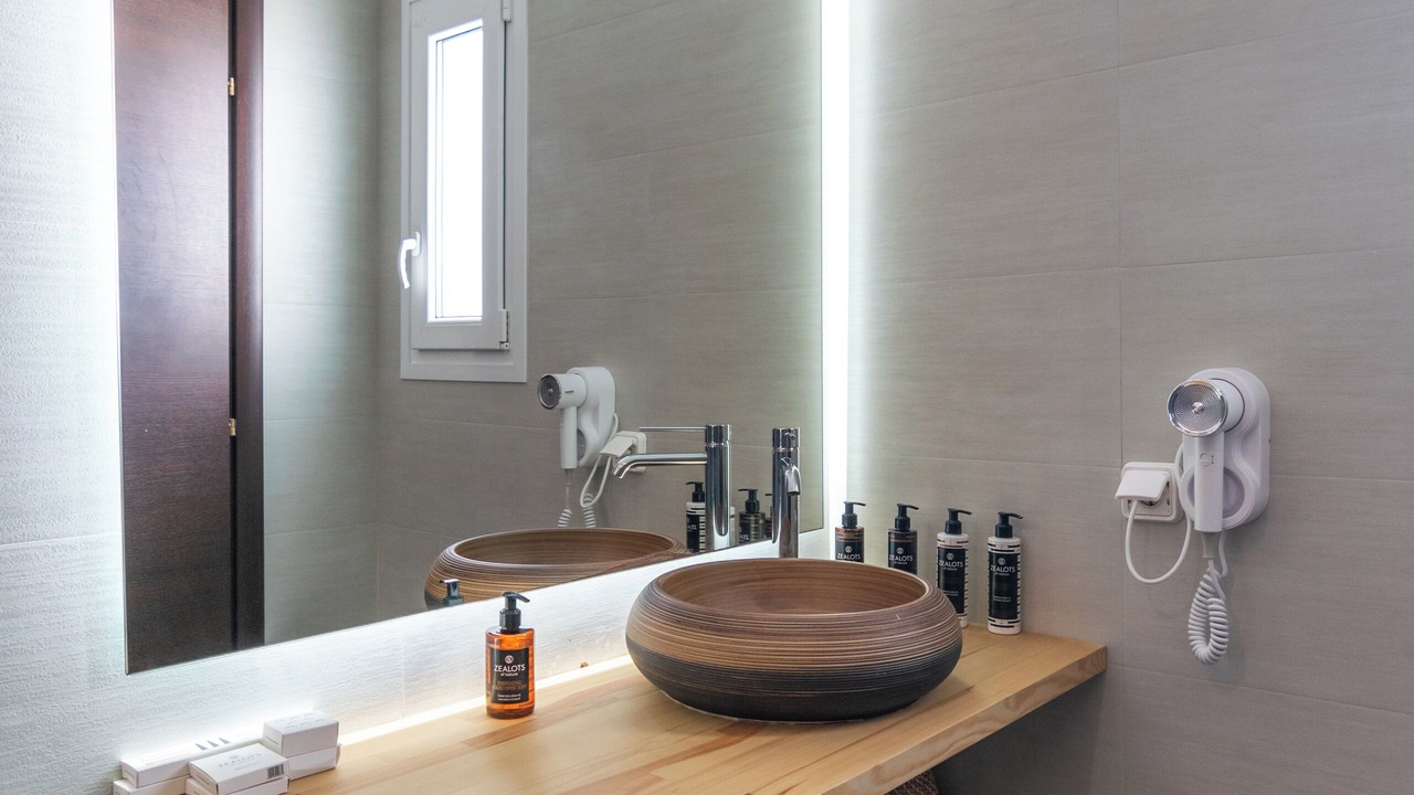 Photo of Bathroom in Adamas