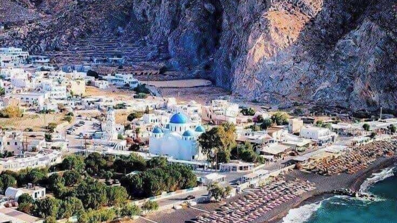 Photo of Others in Perissa