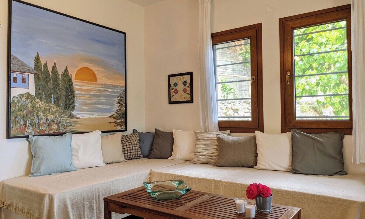 Photo of Livingroom in Zagora-Mouresi