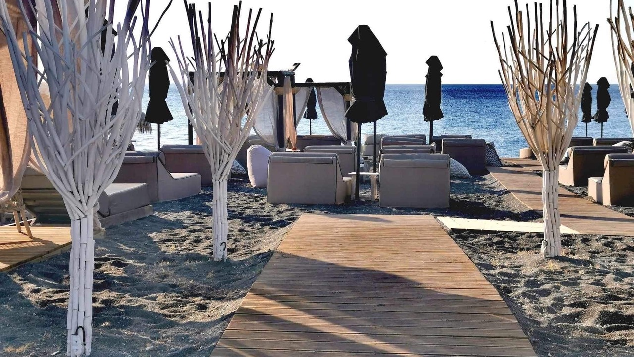 Photo of Others in Perissa