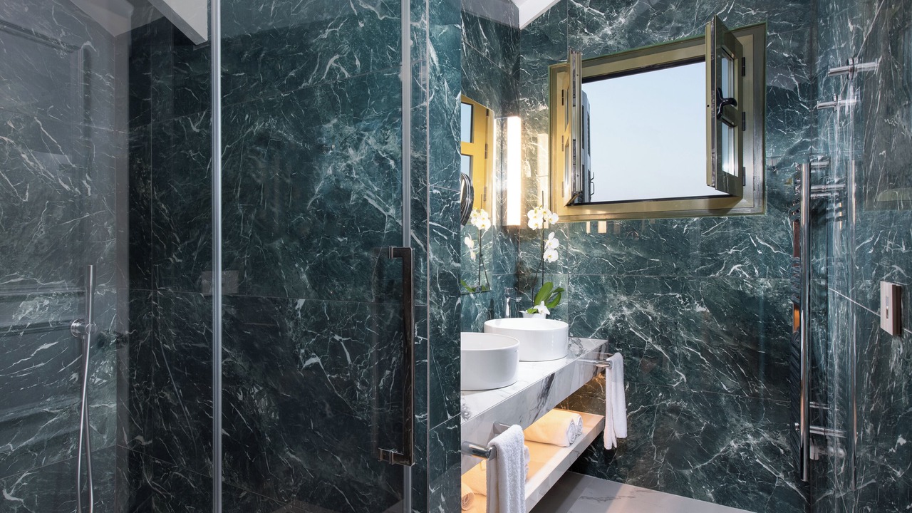 Photo of Bathroom in Aidhipsos