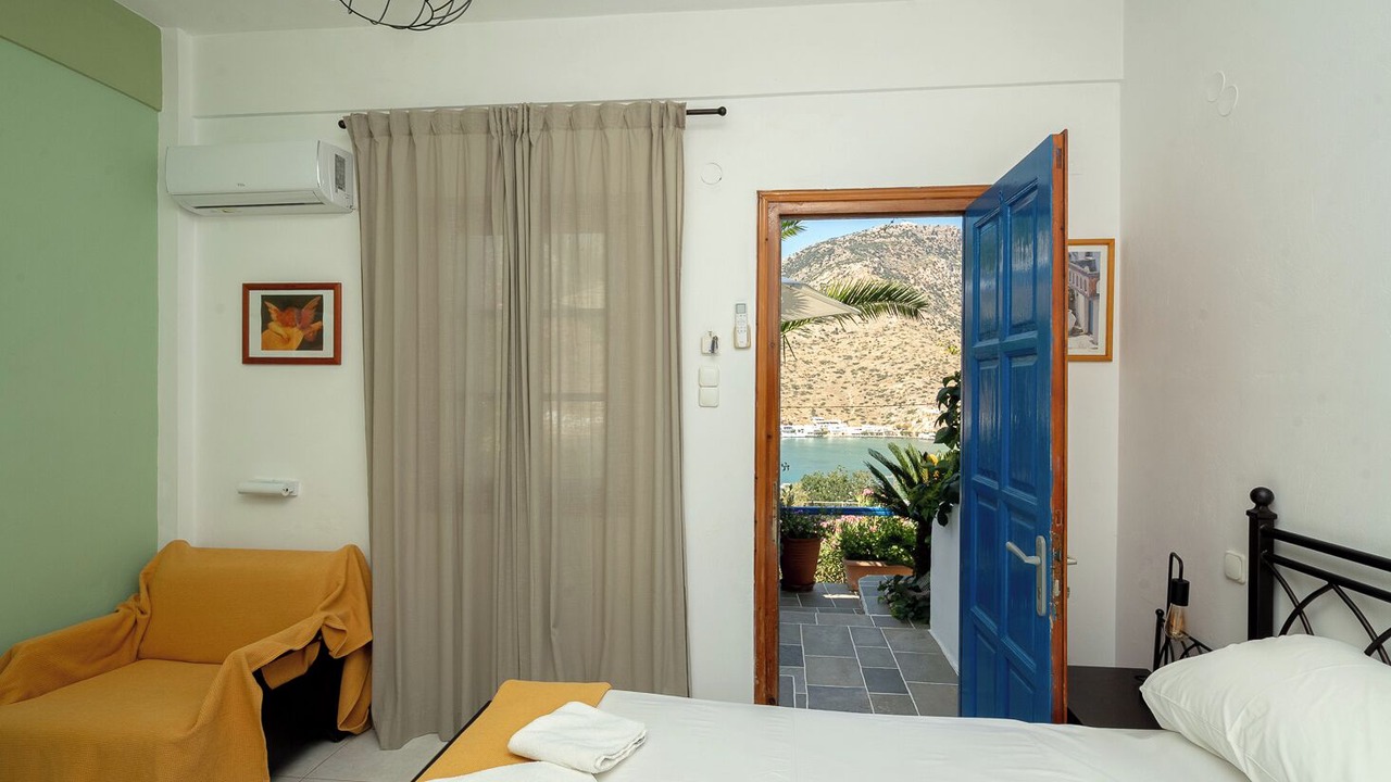 Photo of Bedroom in Kamares