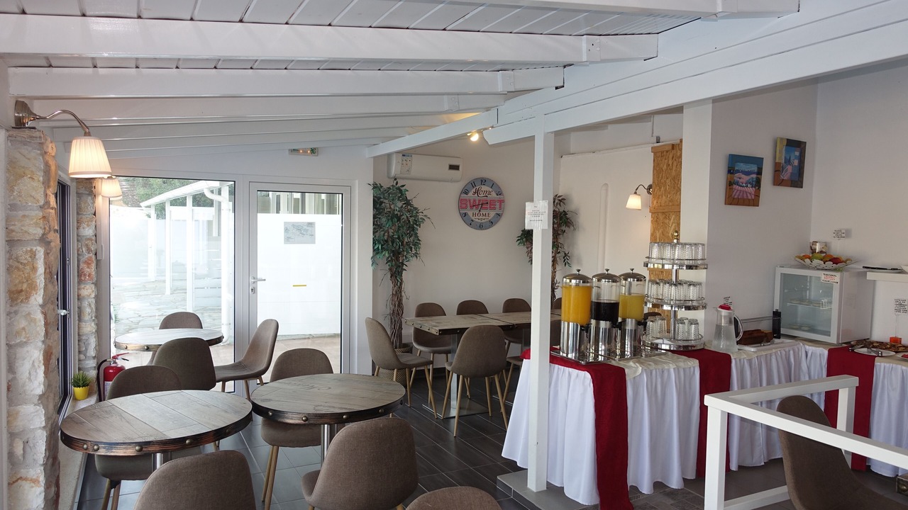 Photo of Others in Skiathos Town