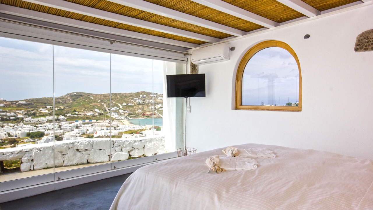 Photo of Bedroom in Ornos