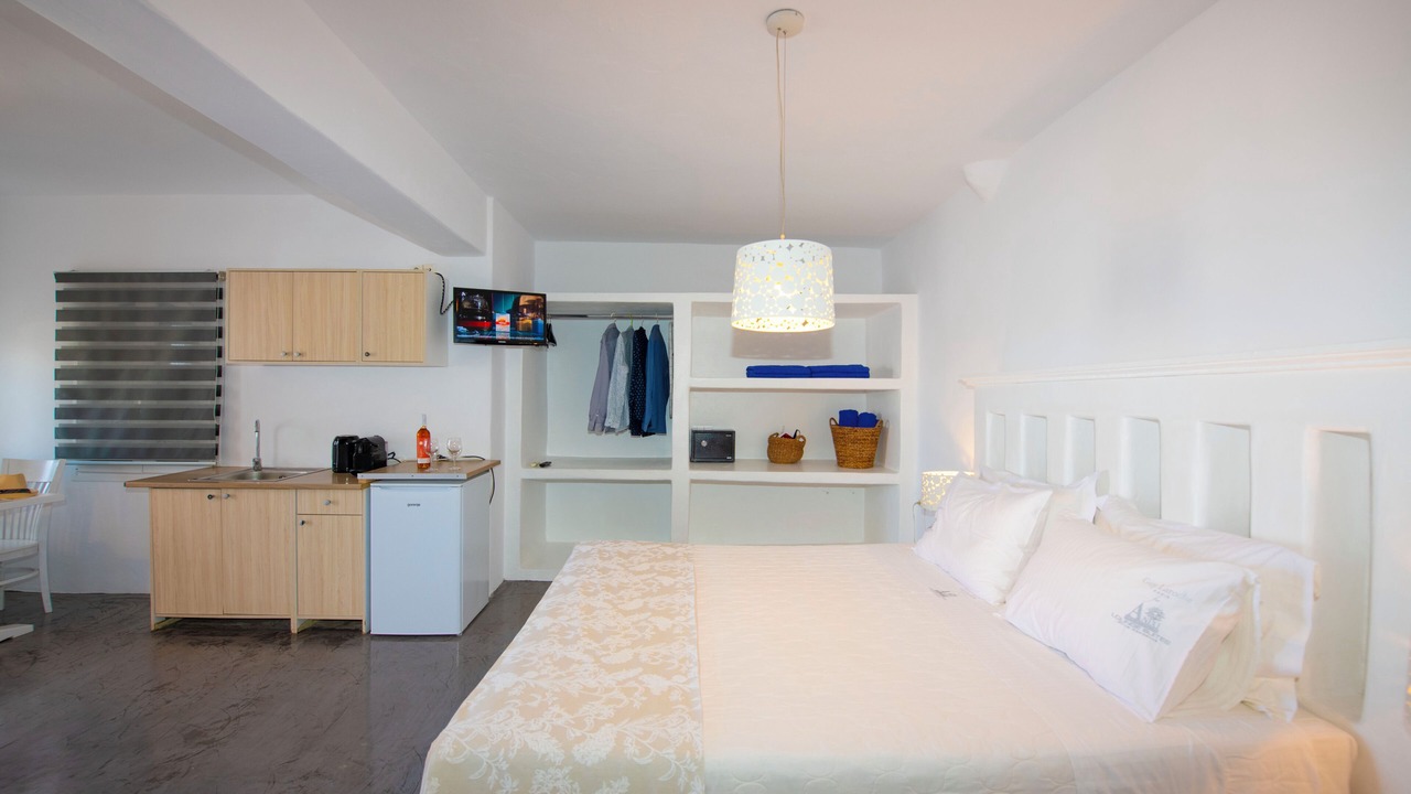 Photo of Bedroom in Ornos