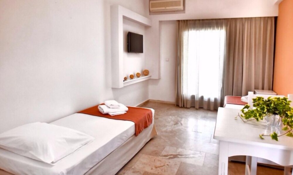 Photo of Bedroom in Troulos