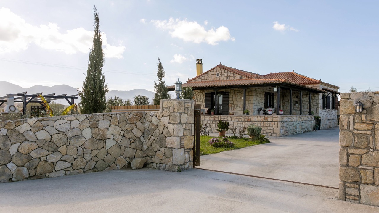 Photo of Outdoor in Neromilos