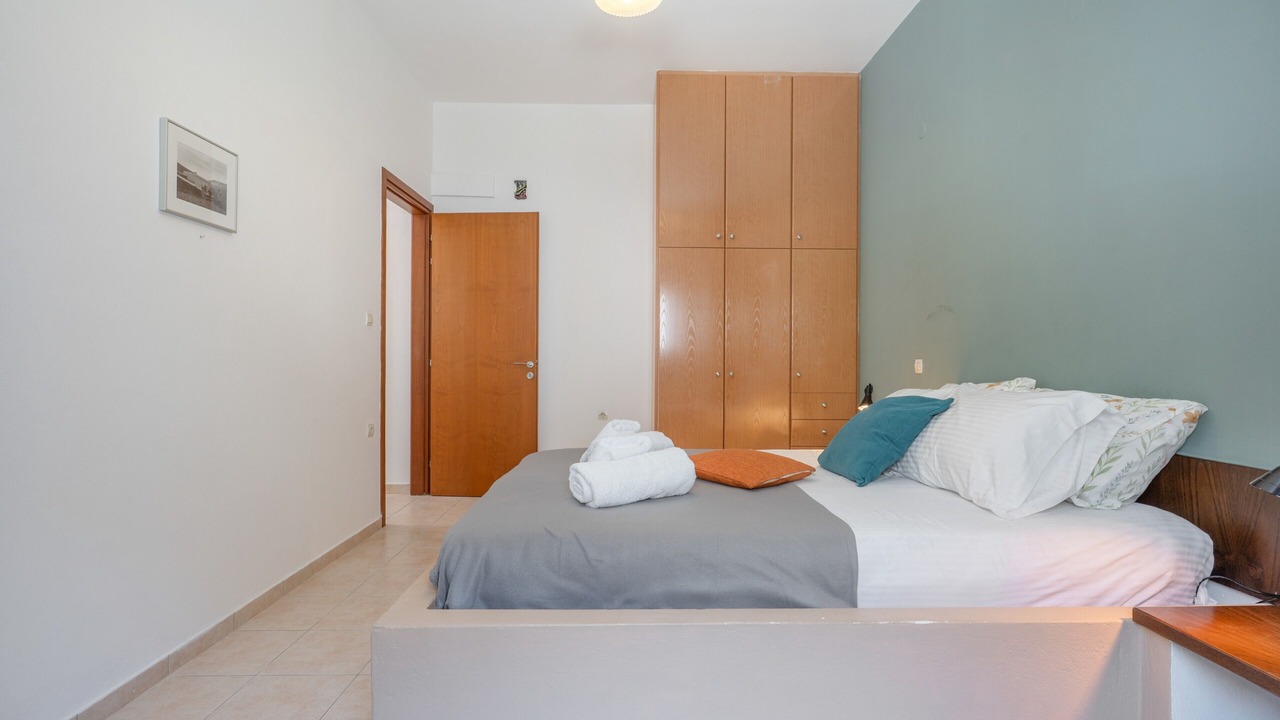 Photo of Bedroom in Mirtos