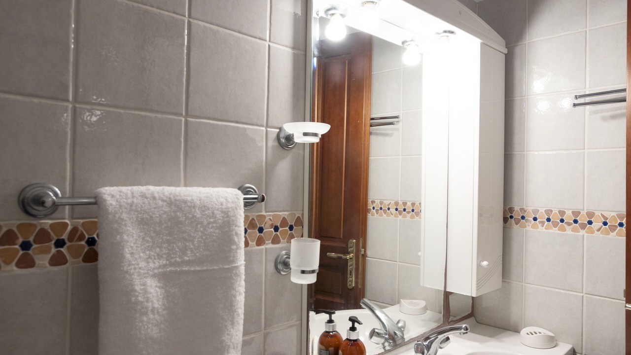 Photo of Bathroom in Kanalia