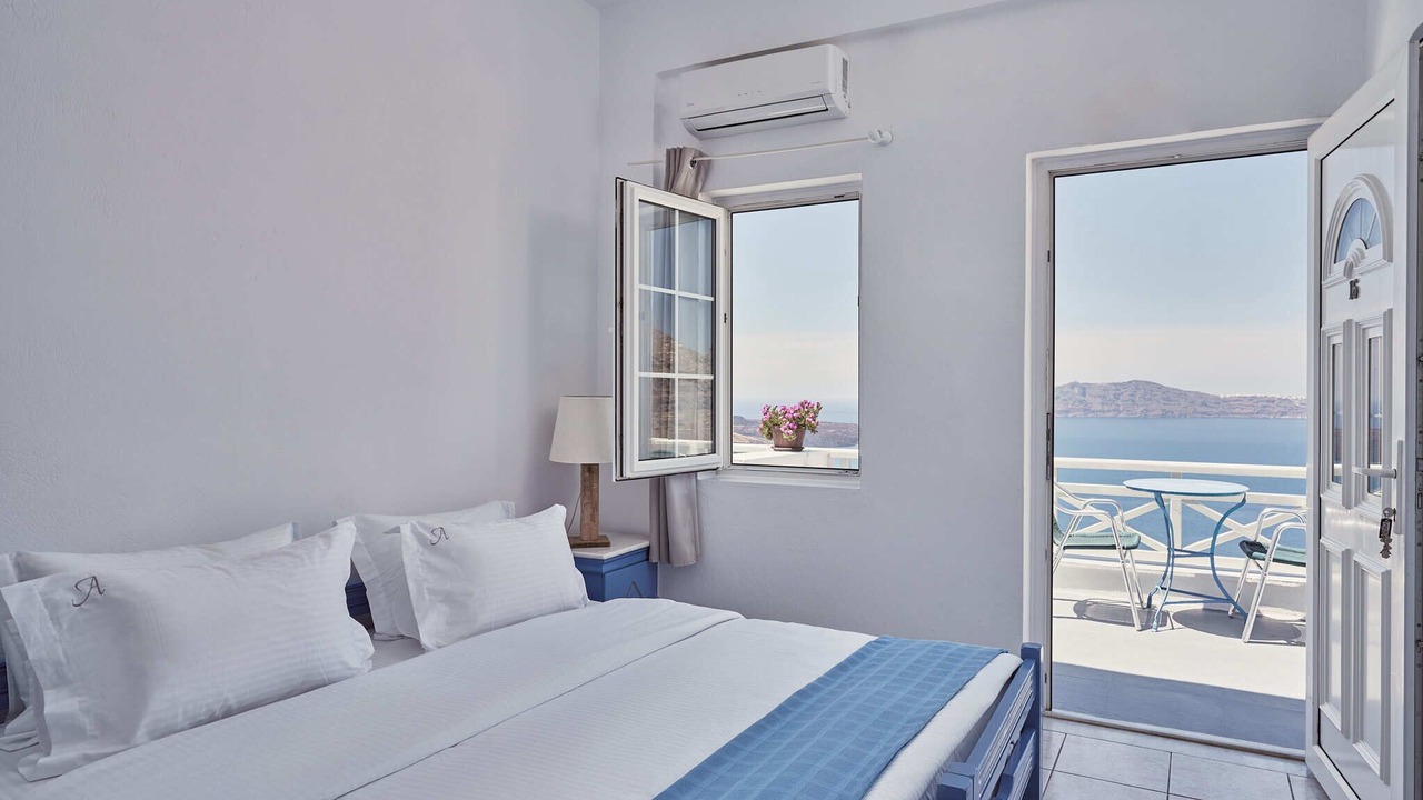 Photo of Bedroom in Fira