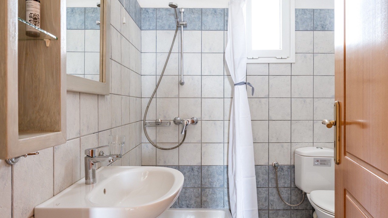 Photo of Bathroom in Agios Ioannis