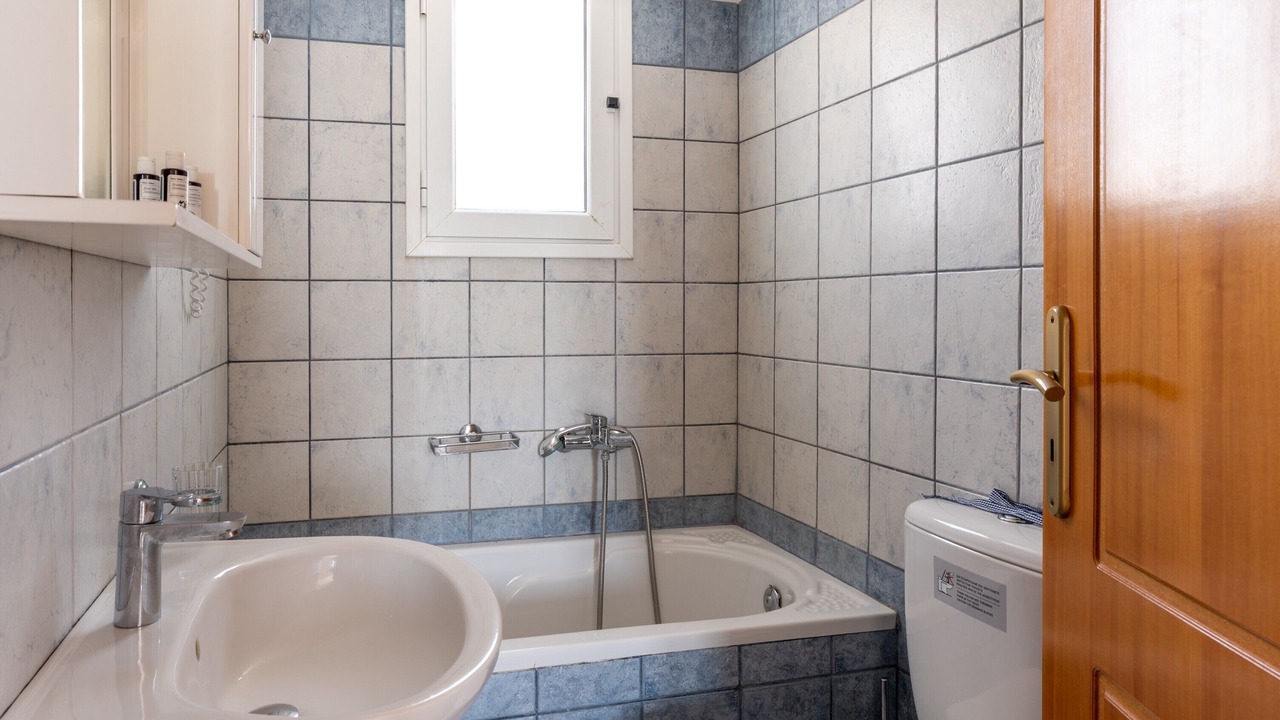 Photo of Bathroom in Agios Ioannis