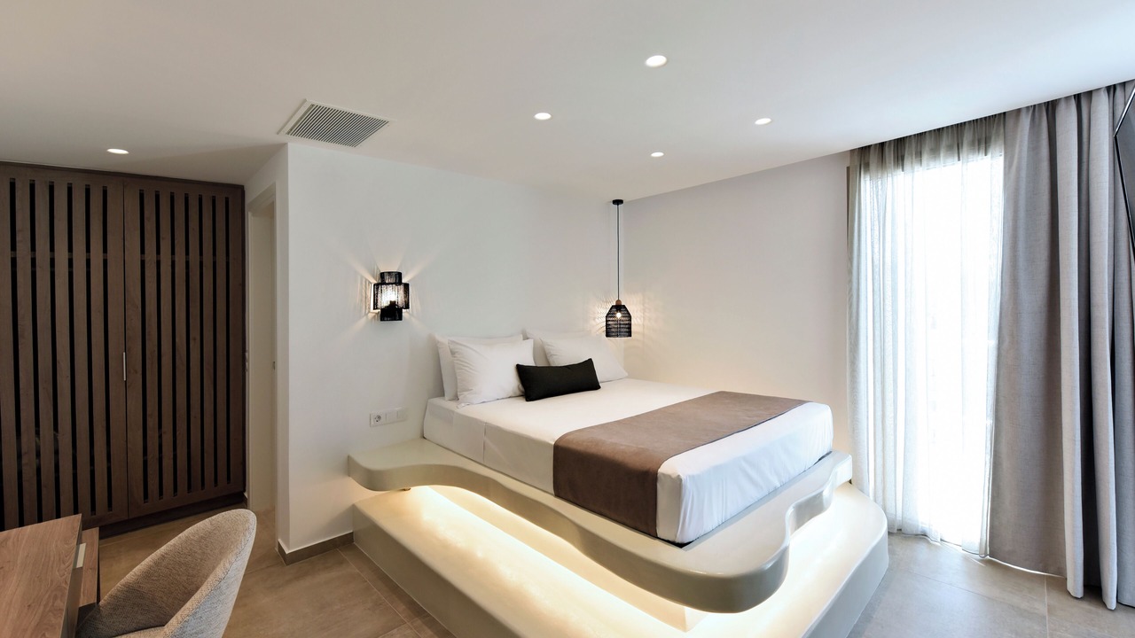 Photo of Bedroom in Adamas