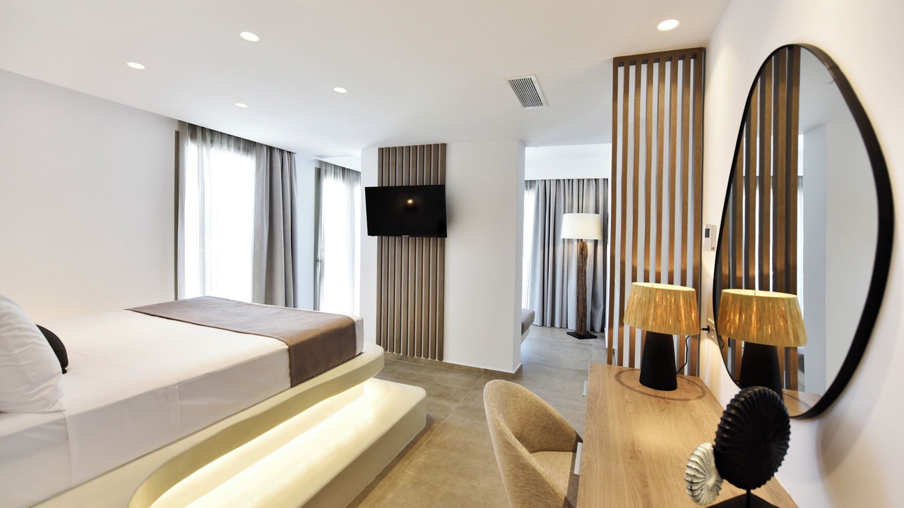 Photo of Bedroom in Adamas