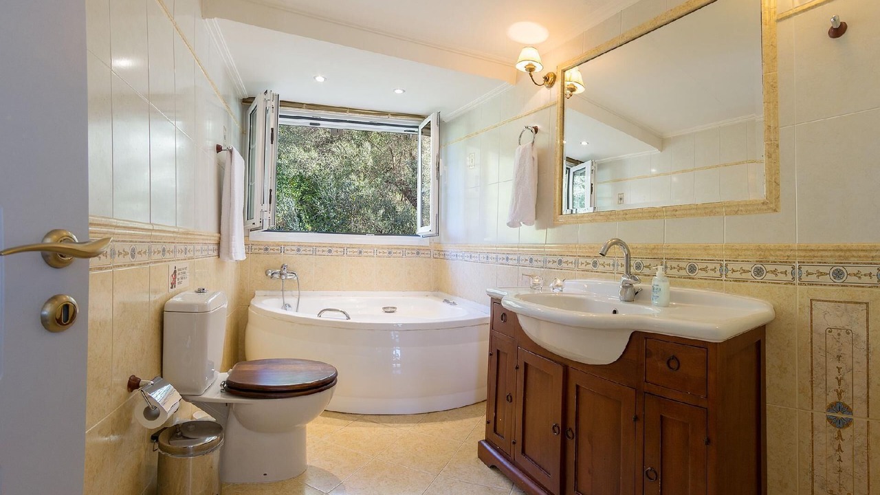 Photo of Bathroom in Agios Nikitas