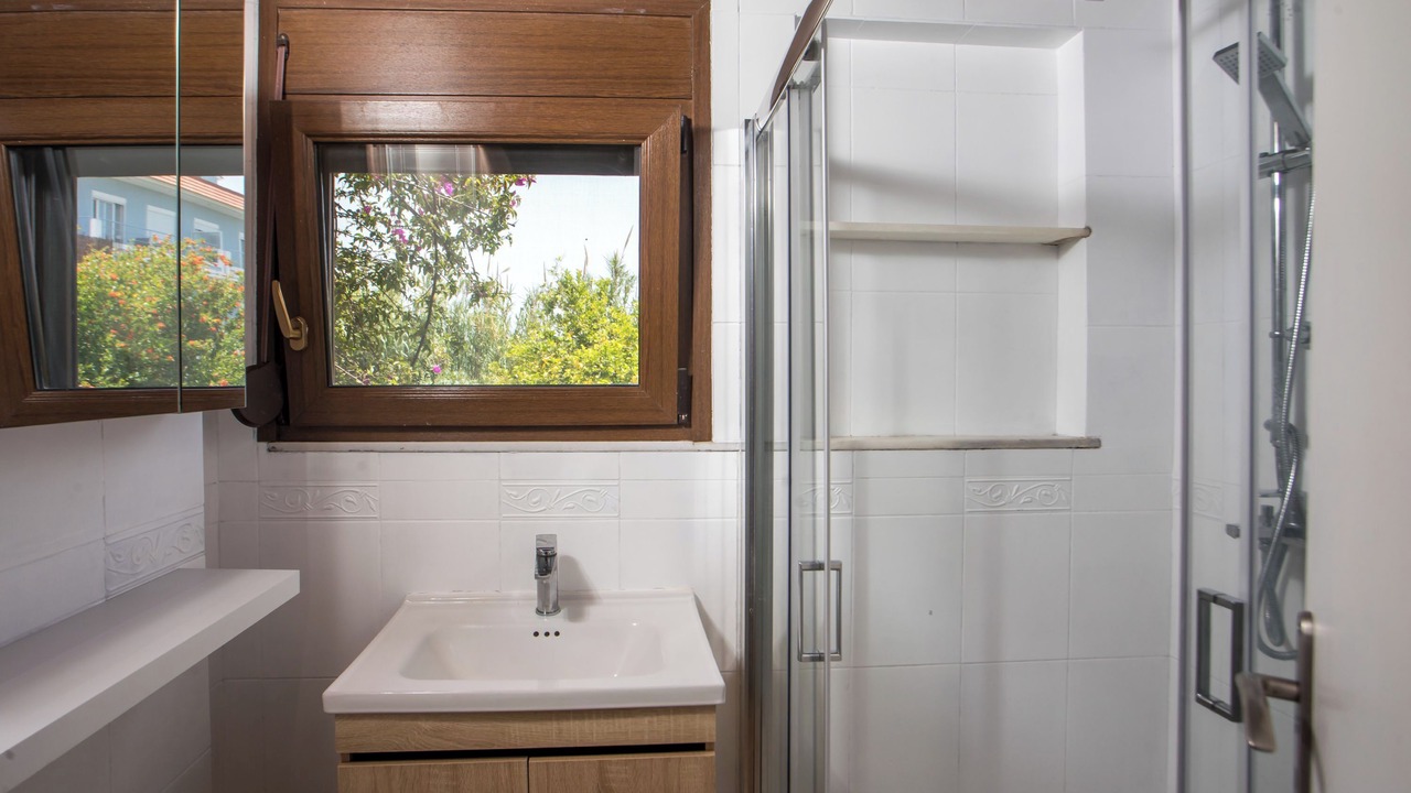 Photo of Bathroom in Ialyssos