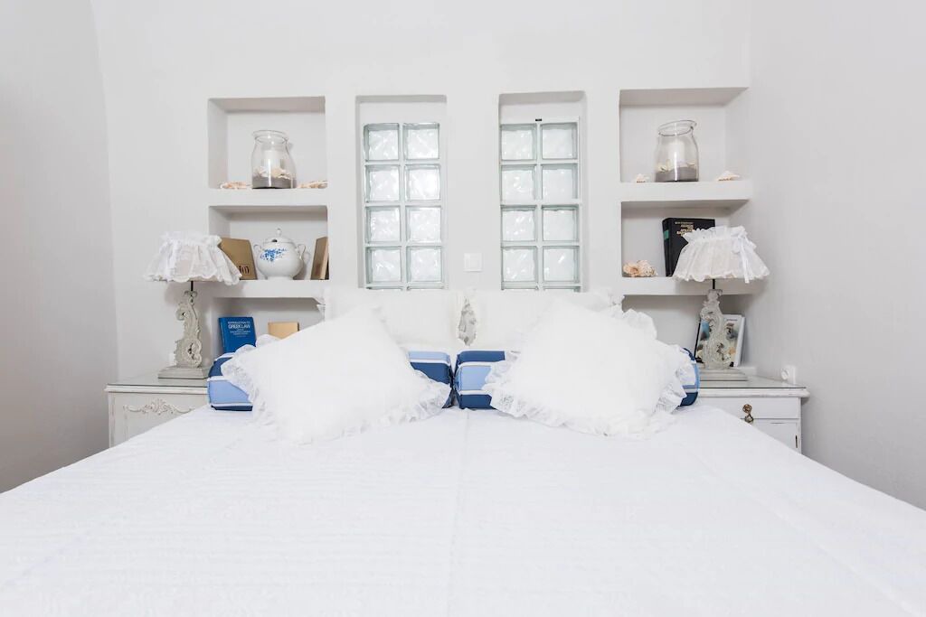 Photo of Bedroom in Fira