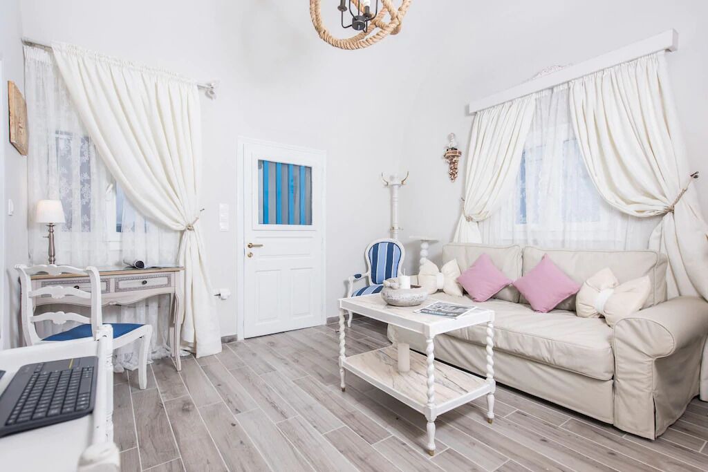 Photo of Livingroom in Fira