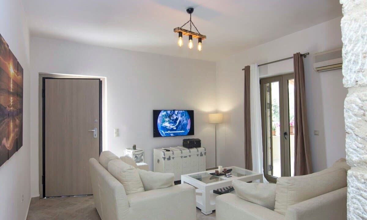 Photo of Bedroom in Lefktron