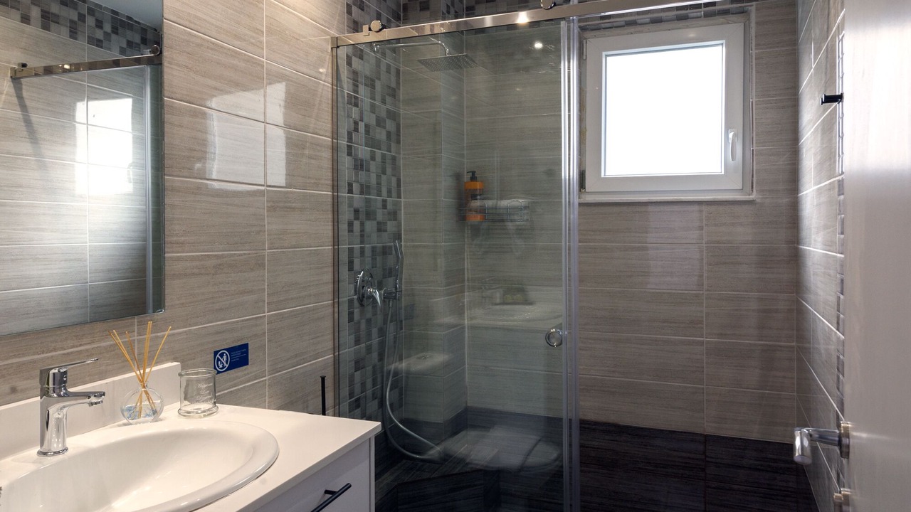 Photo of Bathroom in Neos Kosmos