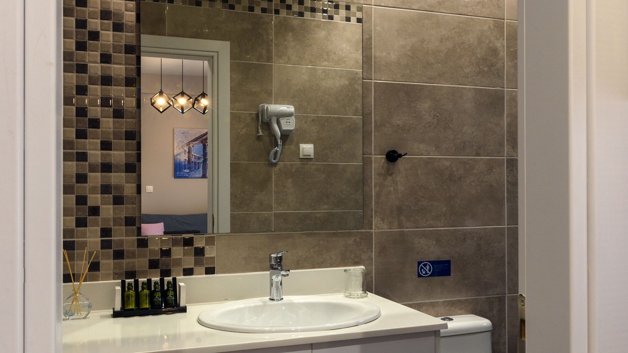 Photo of Bathroom in Neos Kosmos