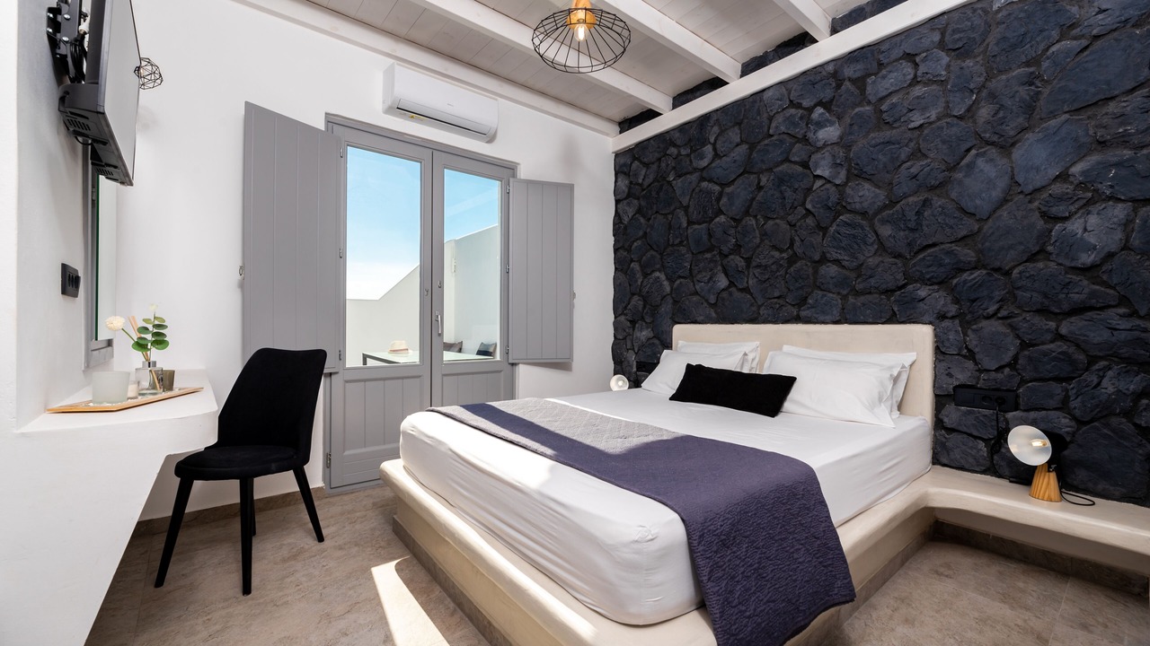 Photo of Bedroom in Perissa