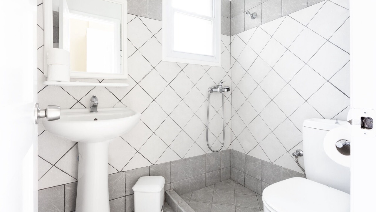 Photo of Bathroom in Armenistis