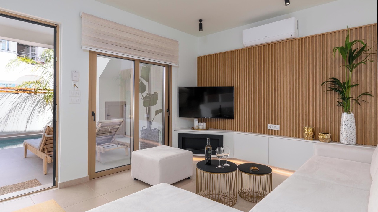 Photo of Livingroom in Lardos