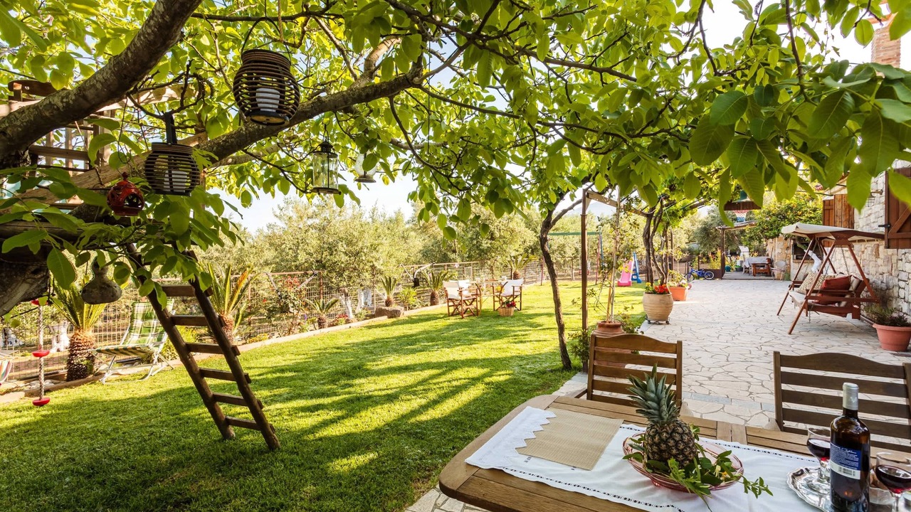 Photo of Outdoor in Messini
