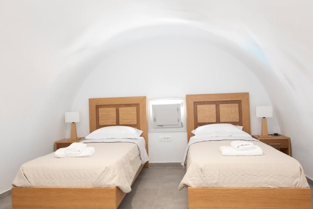 Photo of Bedroom in Perissa