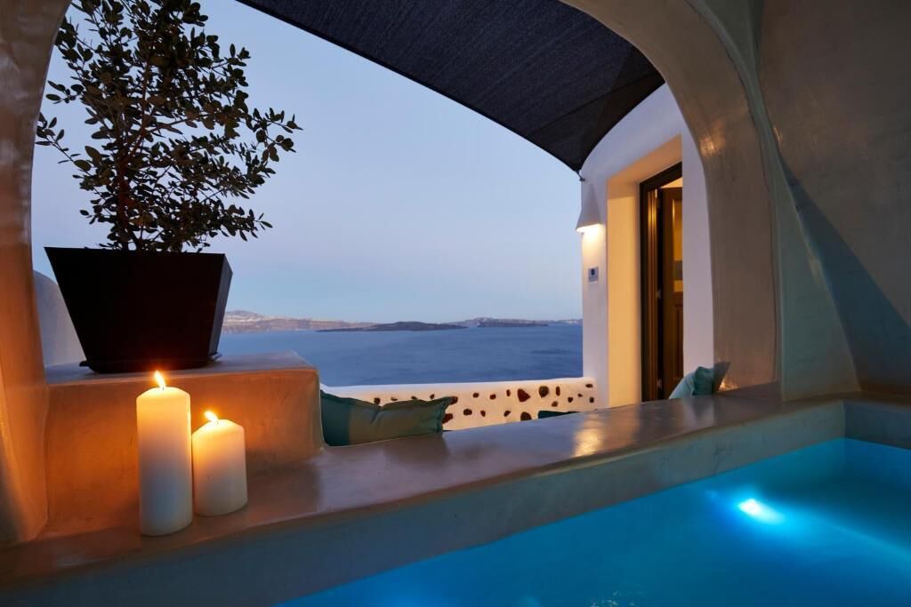 Photo of Bedroom in Oia