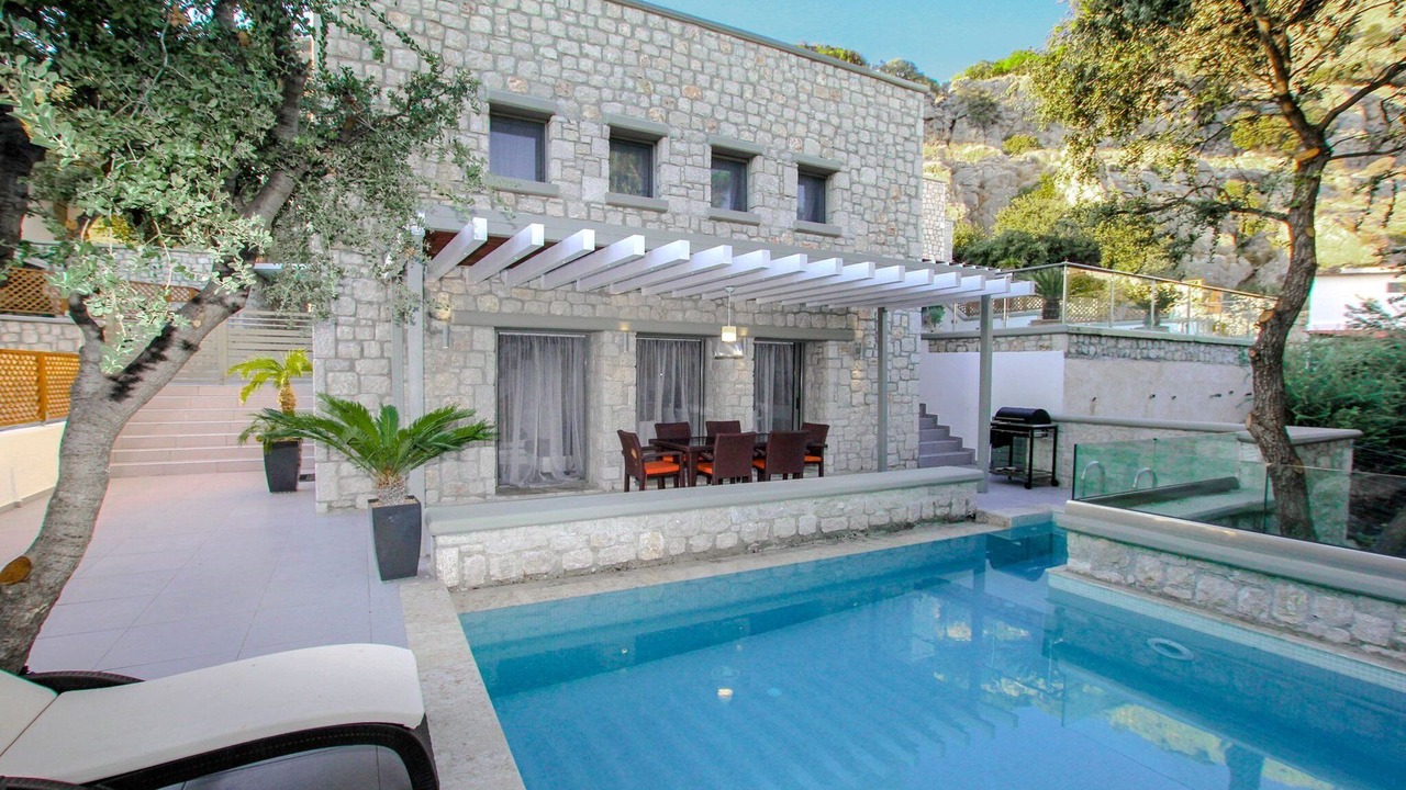 Photo of Others in Pefkos
