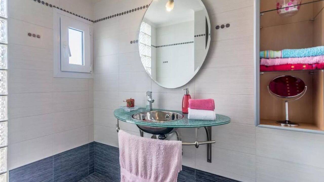 Photo of Bathroom in Adamas