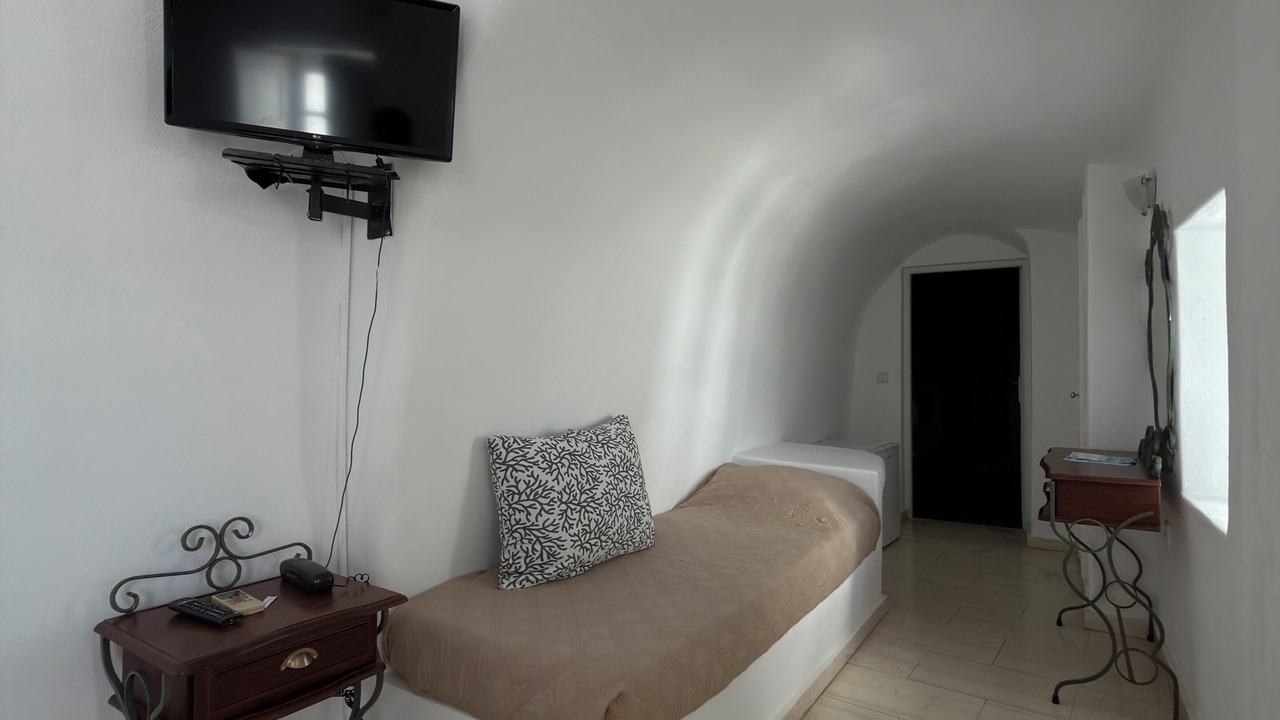 Photo of Bedroom in Firostefani