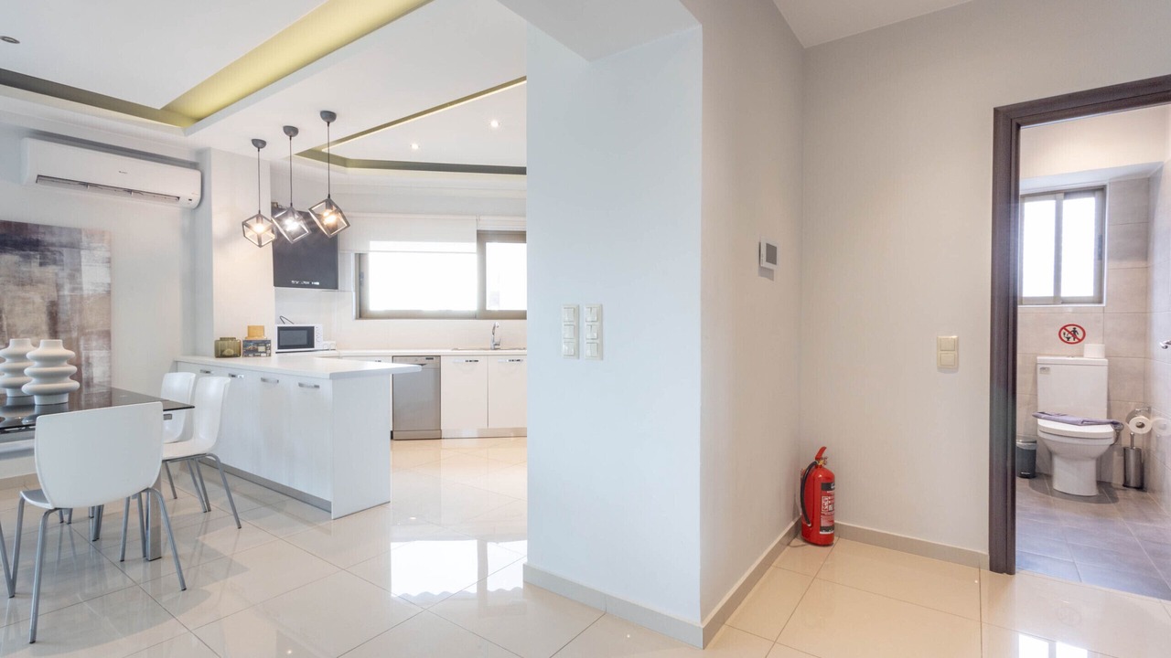 Photo of Kitchen in Alimos