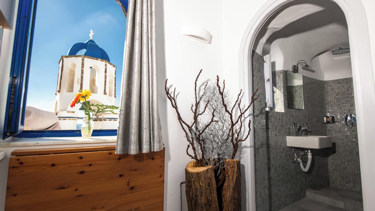 Photo of Bathroom in Oia