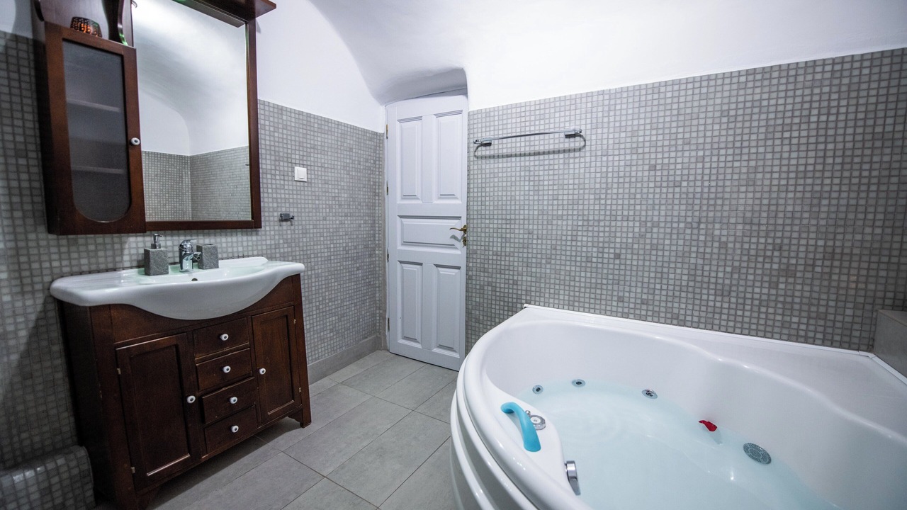 Photo of Bathroom in Oia