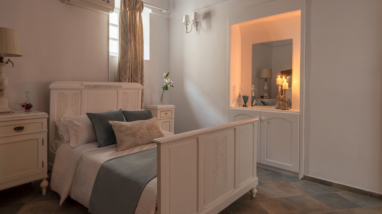 Photo of Bedroom in Messaria
