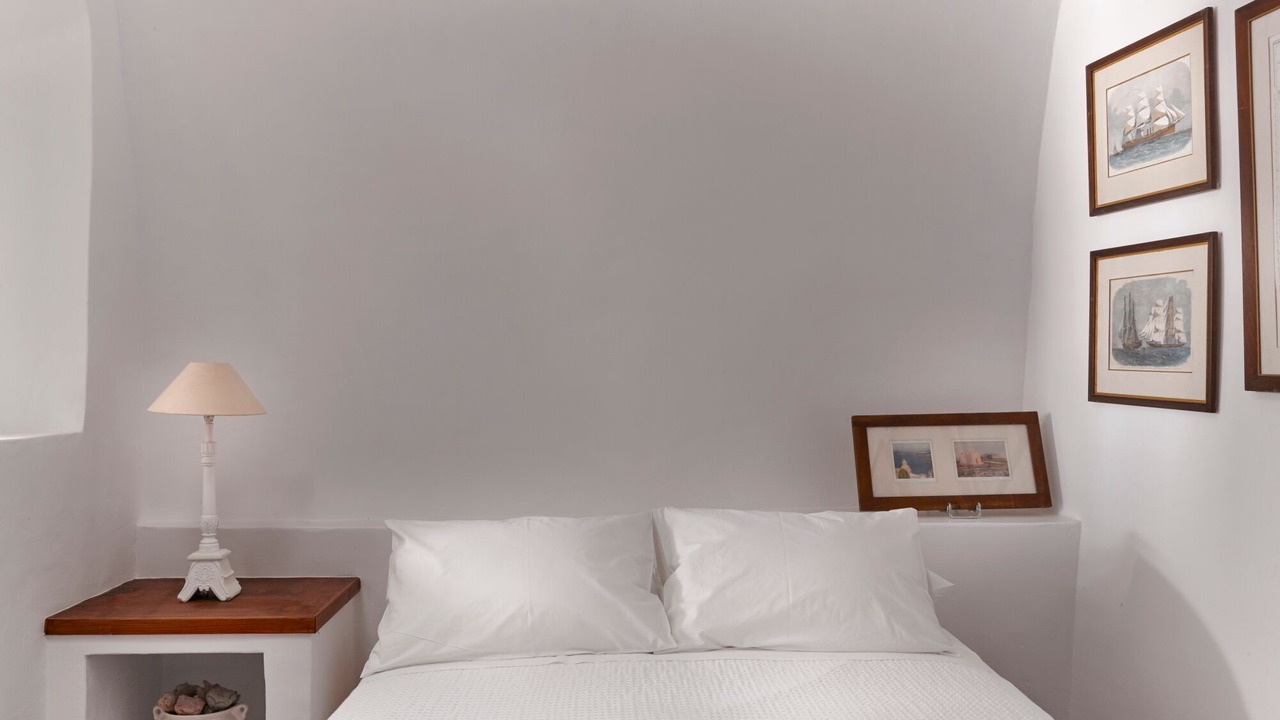 Photo of Bedroom in Fira