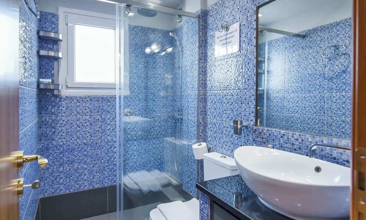 Photo of Bathroom in Kypseli