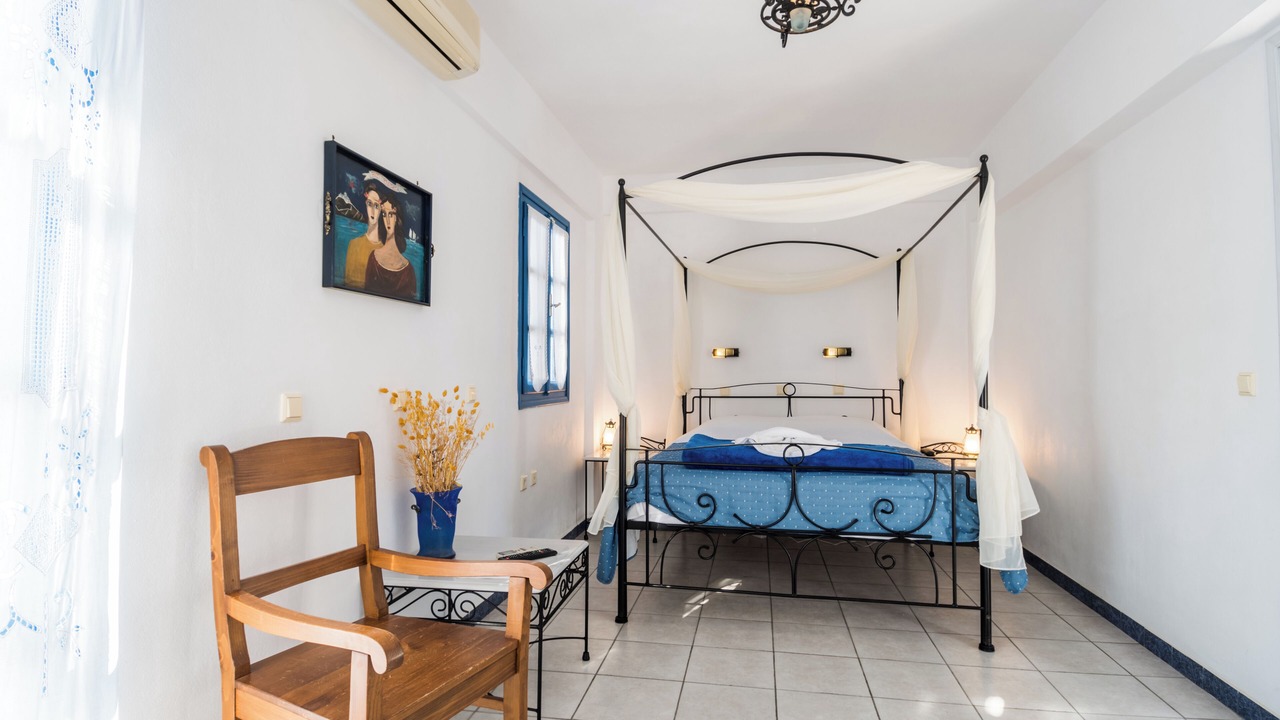 Photo of Bedroom in Perissa