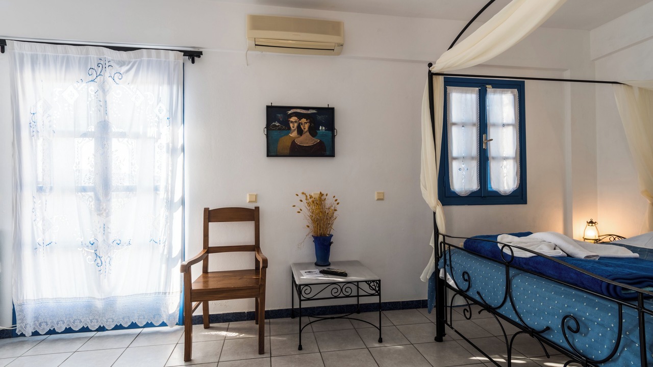Photo of Bedroom in Perissa
