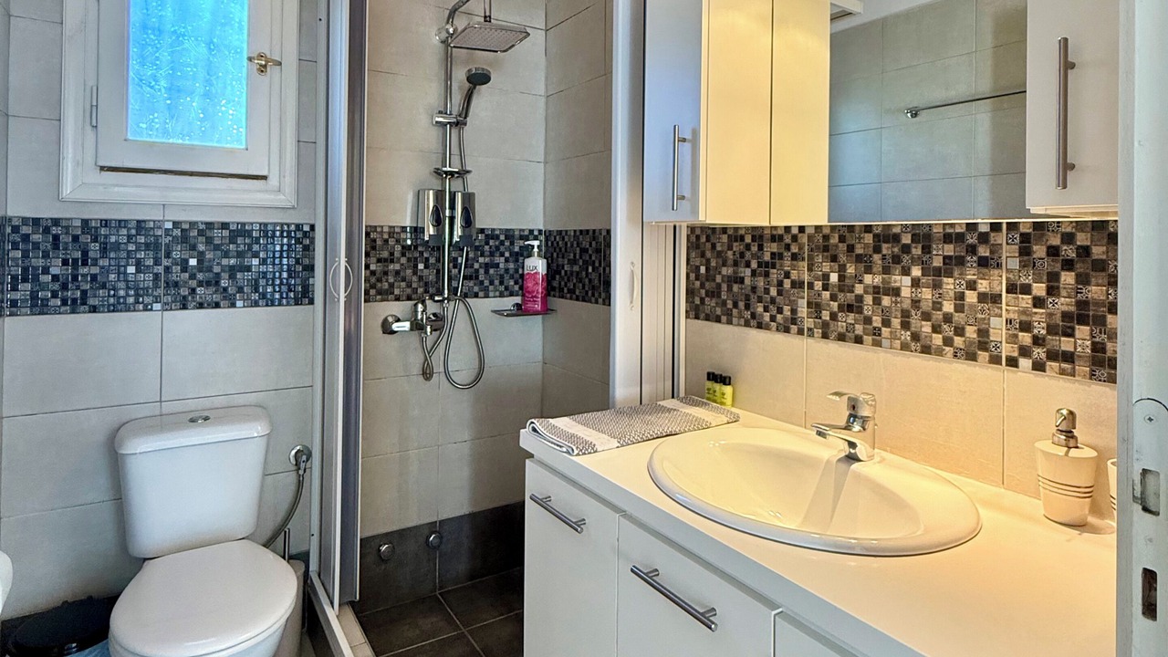 Photo of Bathroom in Aegiali