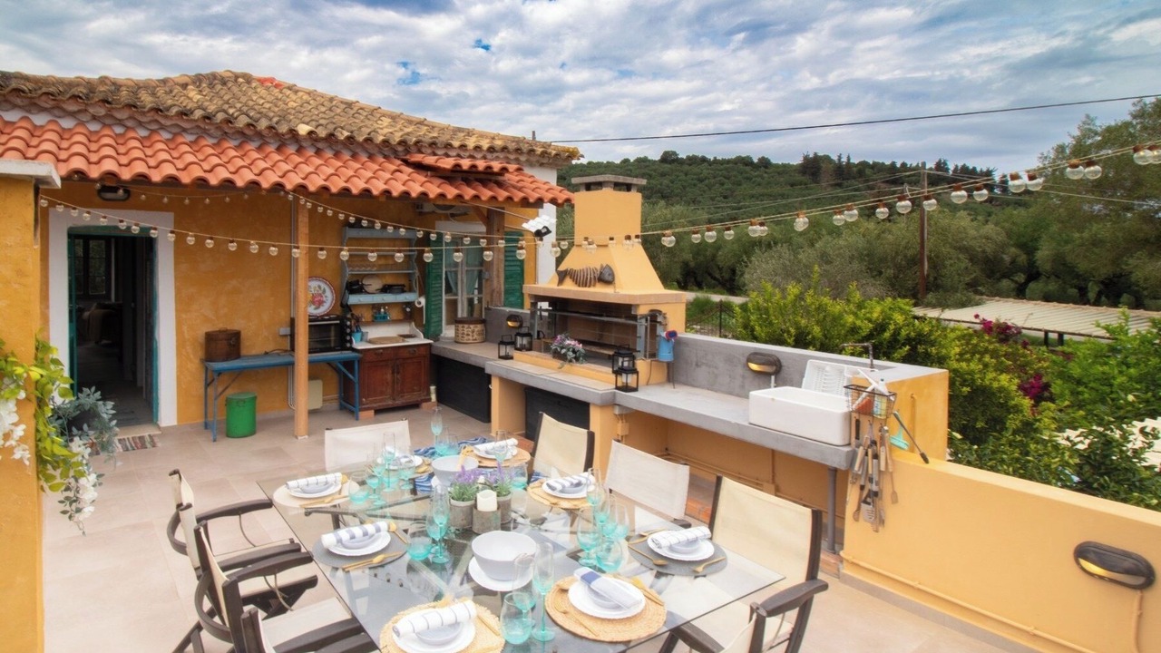 Photo of Outdoor in Neromilos