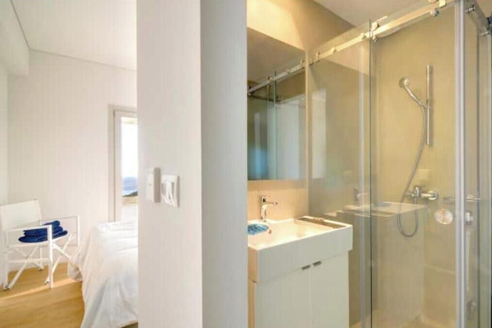 Photo of Bathroom in Ios