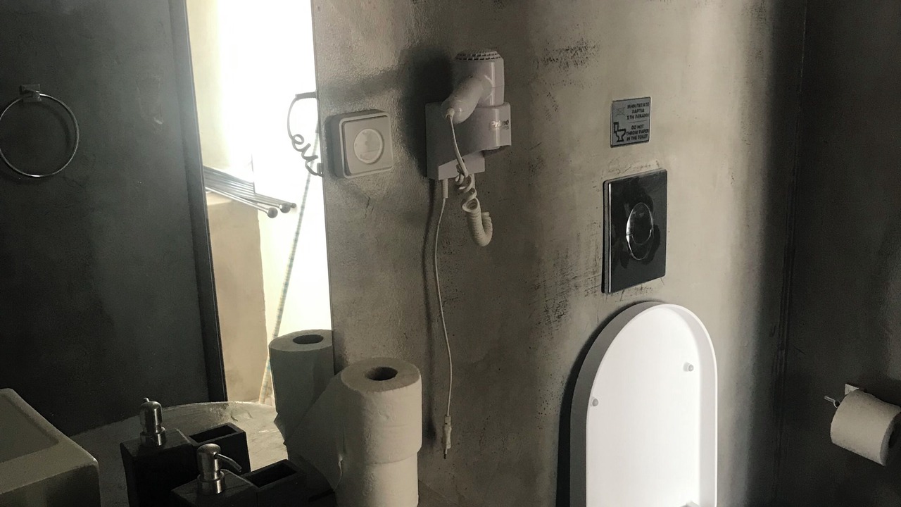 Photo of Bathroom in Firostefani